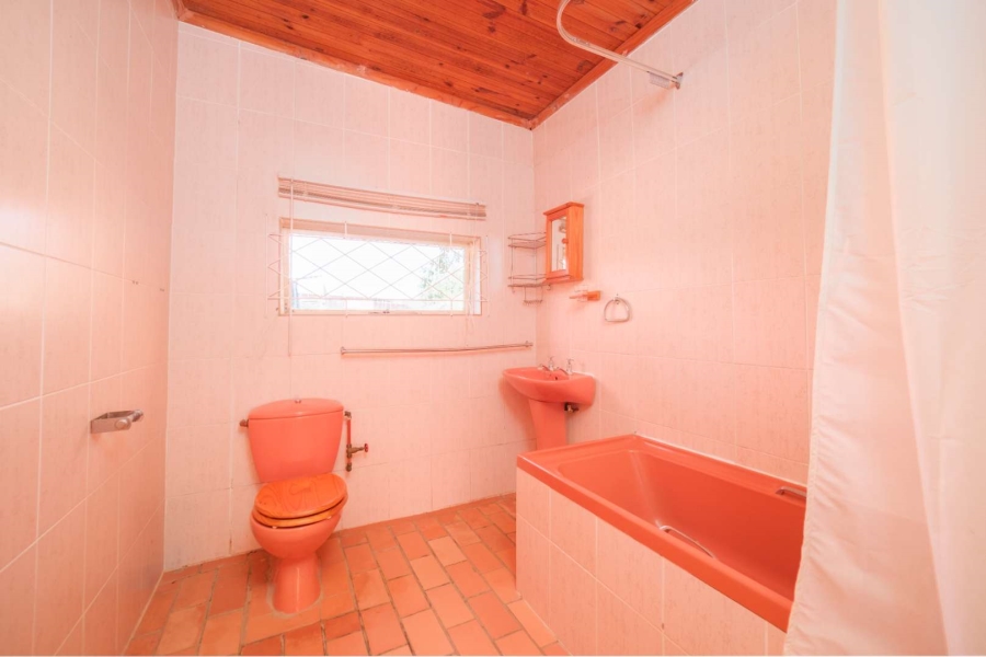 9 Bedroom Property for Sale in Waterfall KwaZulu-Natal