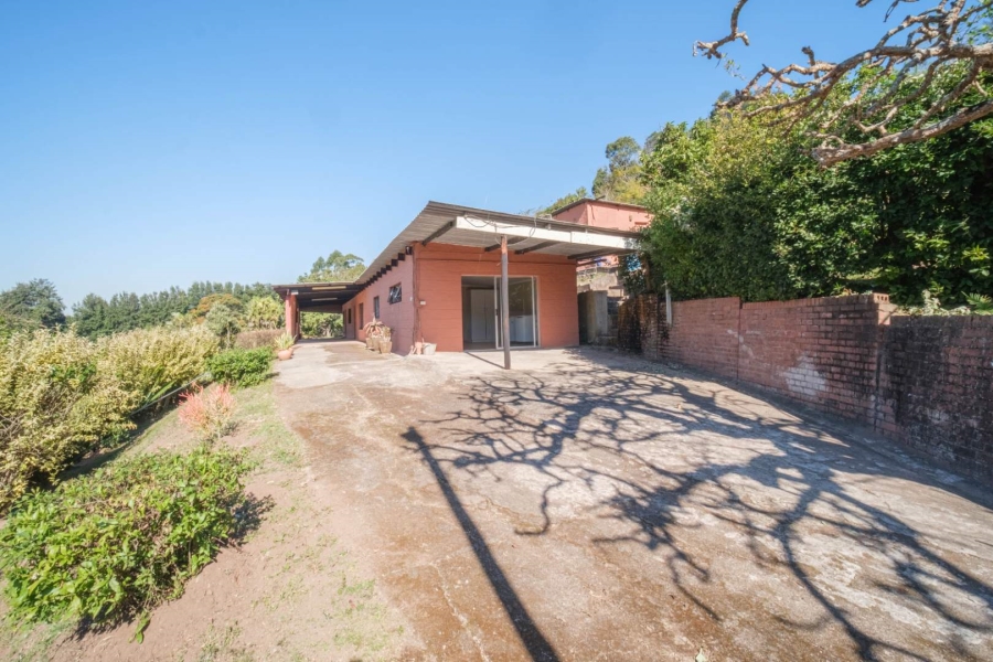 9 Bedroom Property for Sale in Waterfall KwaZulu-Natal