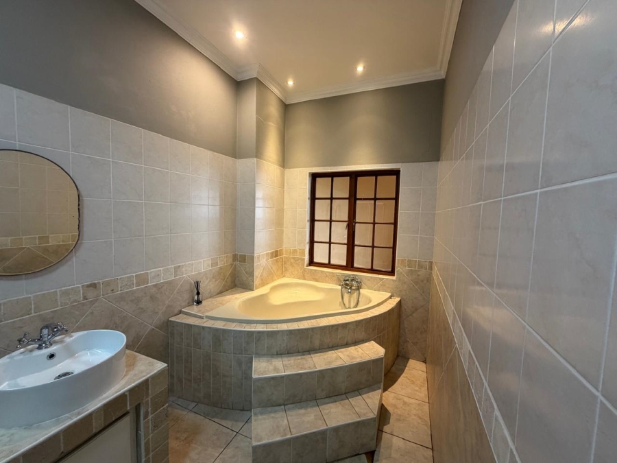 To Let 3 Bedroom Property for Rent in Seaward Estate KwaZulu-Natal