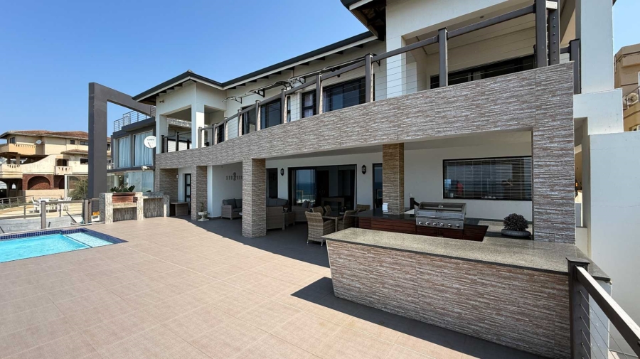 6 Bedroom Property for Sale in Tinley Manor KwaZulu-Natal