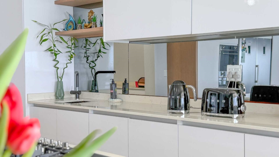 6 Bedroom Property for Sale in Tinley Manor KwaZulu-Natal