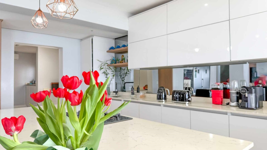 6 Bedroom Property for Sale in Tinley Manor KwaZulu-Natal