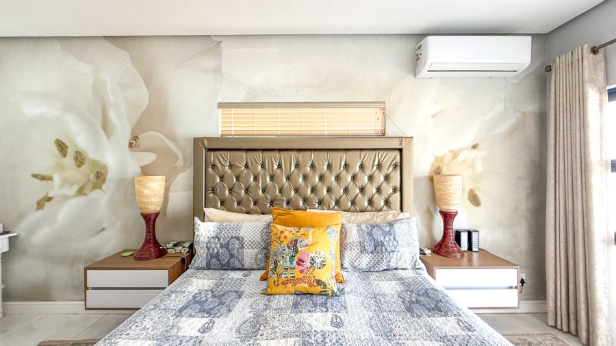 6 Bedroom Property for Sale in Tinley Manor KwaZulu-Natal