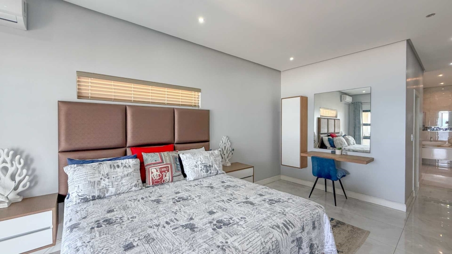 6 Bedroom Property for Sale in Tinley Manor KwaZulu-Natal