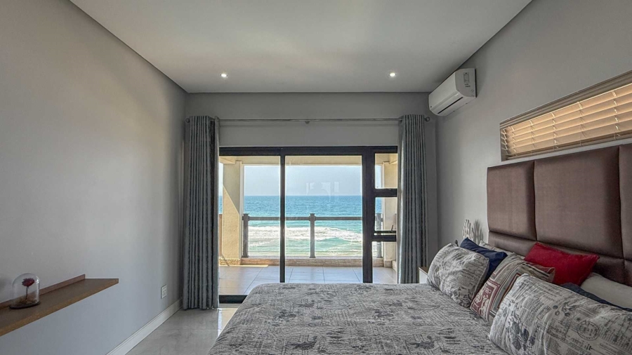 6 Bedroom Property for Sale in Tinley Manor KwaZulu-Natal