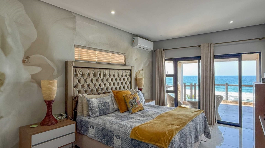 6 Bedroom Property for Sale in Tinley Manor KwaZulu-Natal