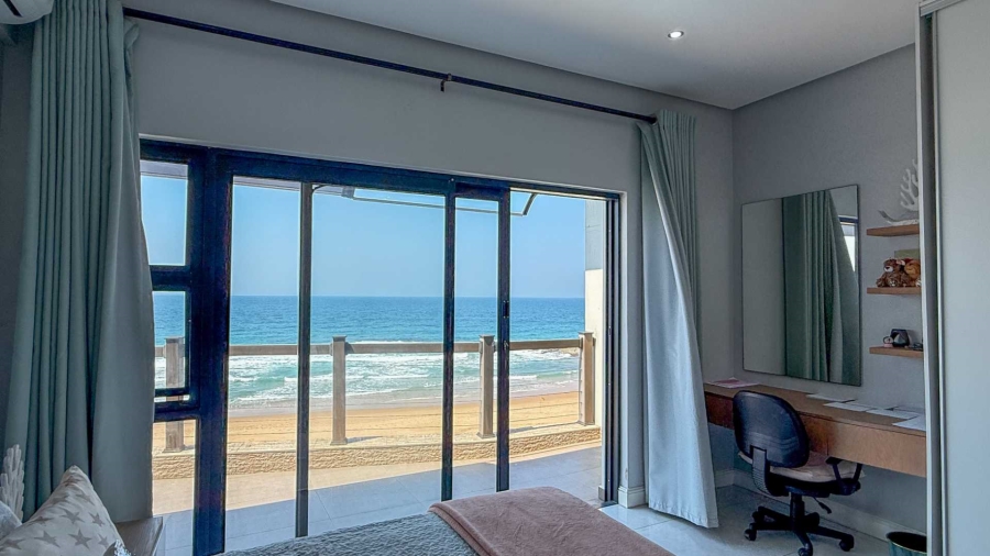 6 Bedroom Property for Sale in Tinley Manor KwaZulu-Natal