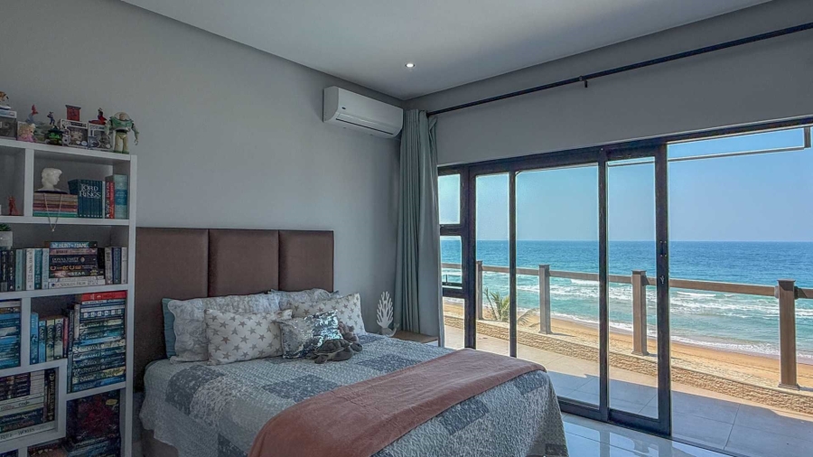 6 Bedroom Property for Sale in Tinley Manor KwaZulu-Natal