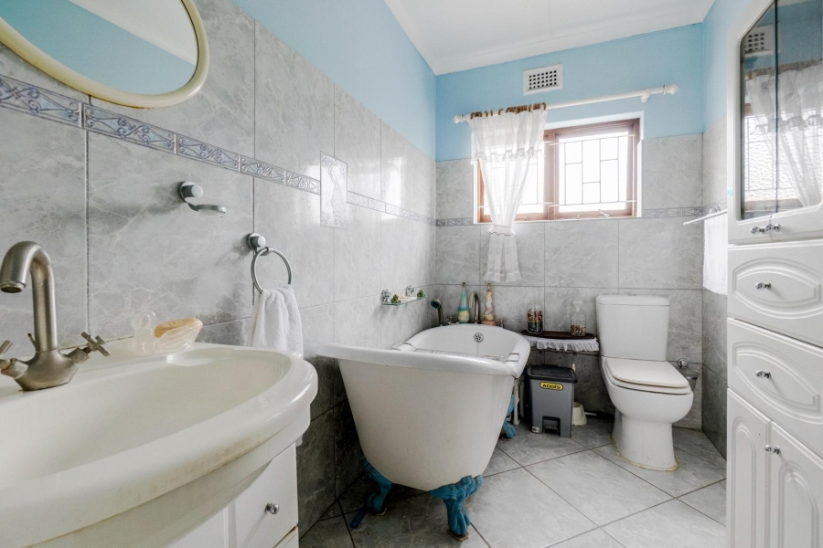 3 Bedroom Property for Sale in Amanzimtoti KwaZulu-Natal