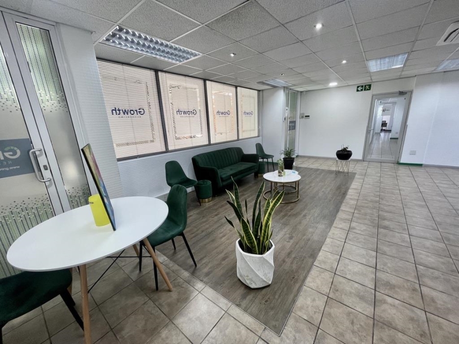 To Let Commercial Property for Rent in Umhlanga Ridge KwaZulu-Natal