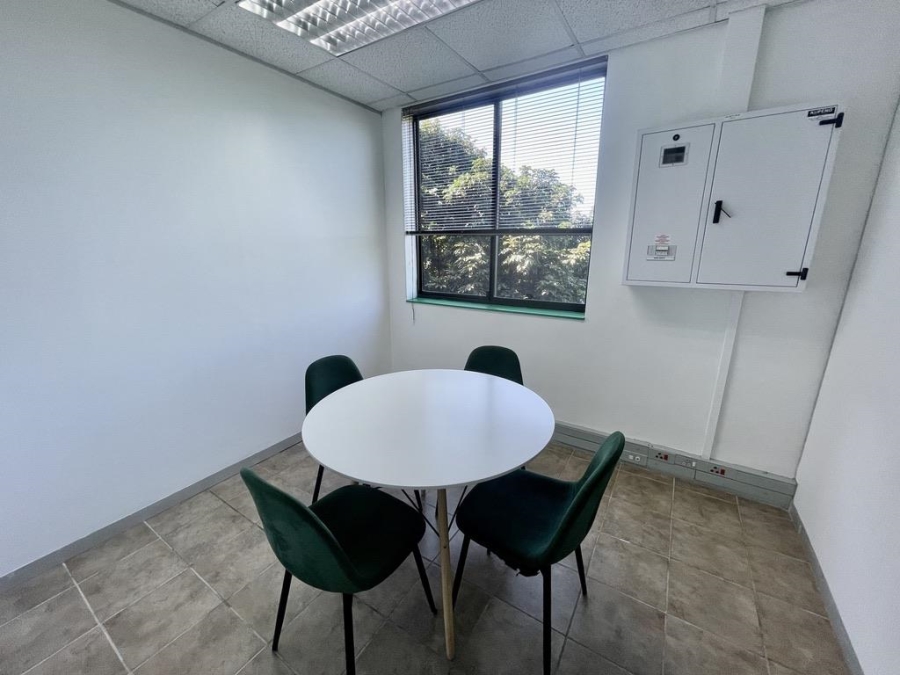 To Let Commercial Property for Rent in Umhlanga Ridge KwaZulu-Natal