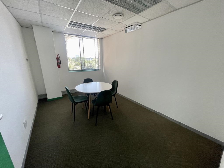 To Let Commercial Property for Rent in Umhlanga Ridge KwaZulu-Natal