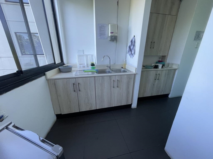 To Let Commercial Property for Rent in Umhlanga Ridge KwaZulu-Natal