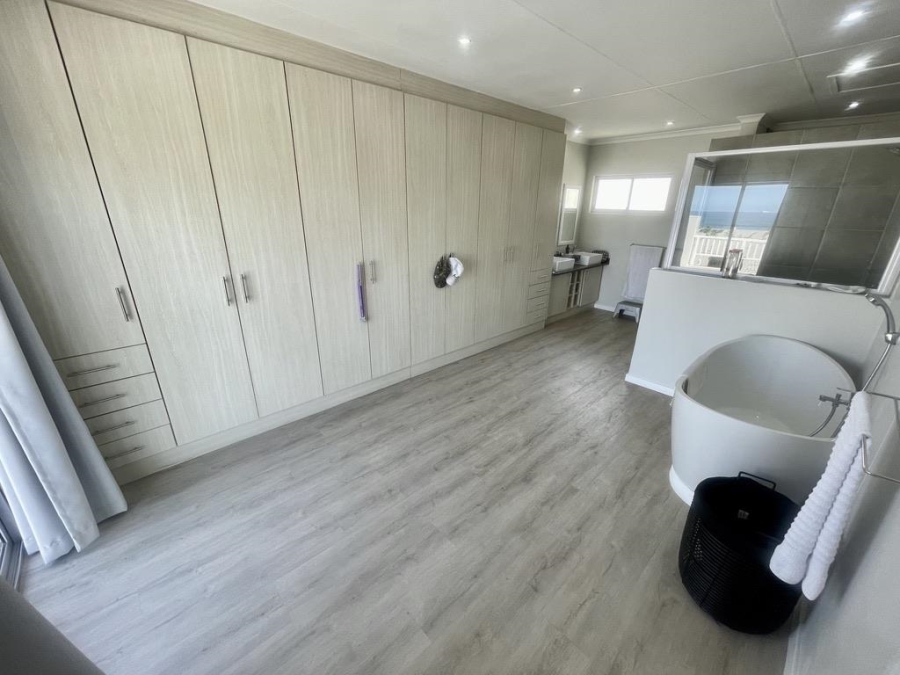 4 Bedroom Property for Sale in La Lucia KwaZulu-Natal