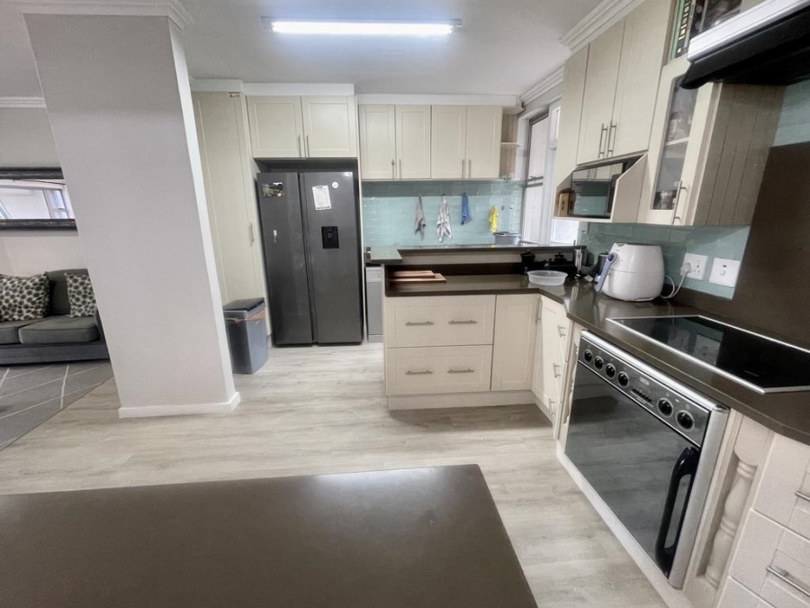 4 Bedroom Property for Sale in La Lucia KwaZulu-Natal