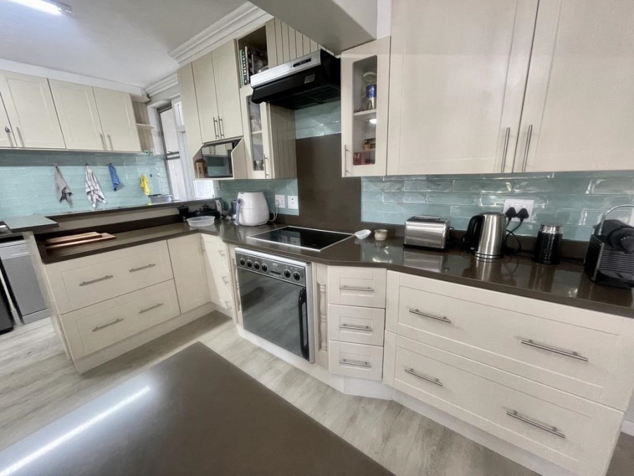 4 Bedroom Property for Sale in La Lucia KwaZulu-Natal