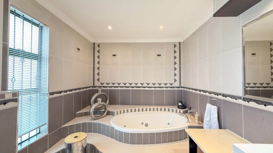 5 Bedroom Property for Sale in Westville KwaZulu-Natal