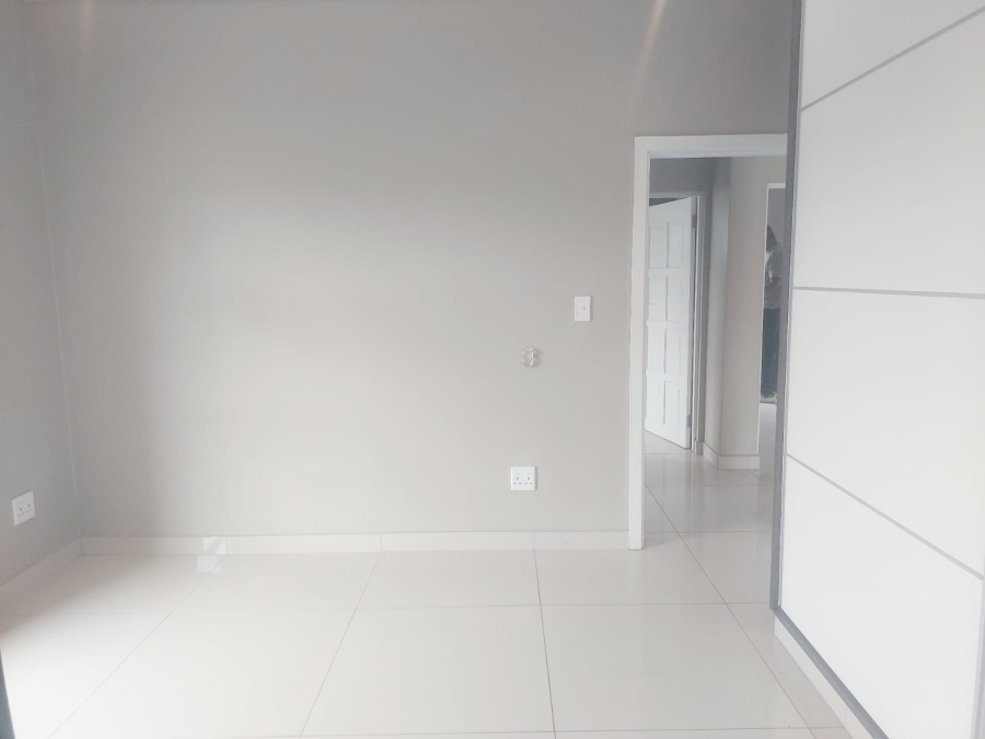 To Let 4 Bedroom Property for Rent in Palm Lakes Estate KwaZulu-Natal