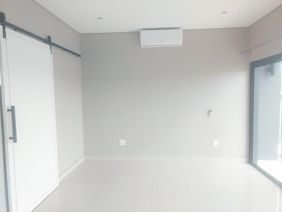 To Let 4 Bedroom Property for Rent in Palm Lakes Estate KwaZulu-Natal