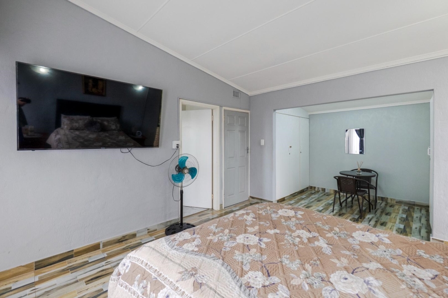 4 Bedroom Property for Sale in Amanzimtoti KwaZulu-Natal