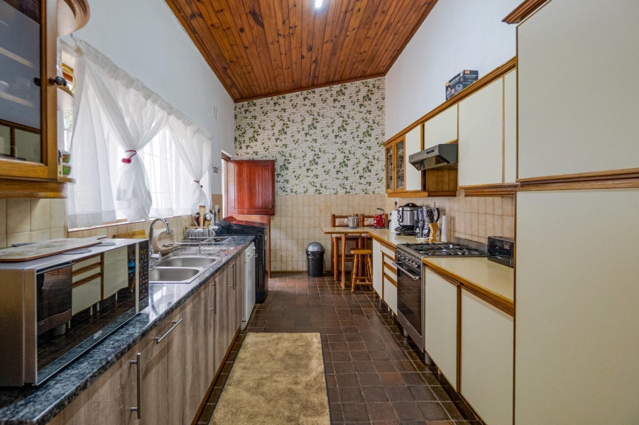 4 Bedroom Property for Sale in Amanzimtoti KwaZulu-Natal