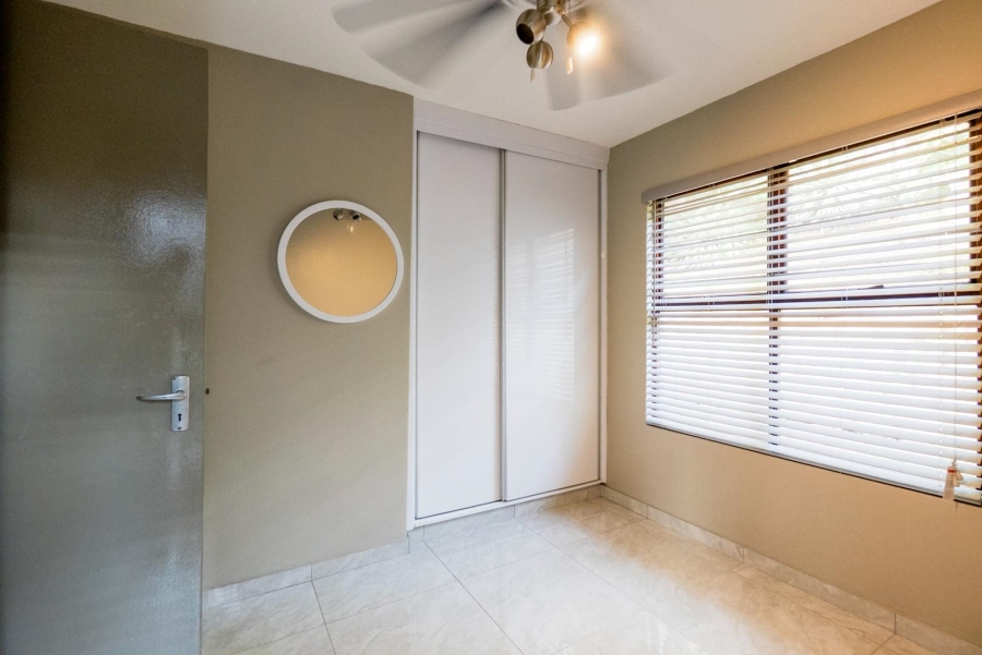 2 Bedroom Property for Sale in Amanzimtoti KwaZulu-Natal