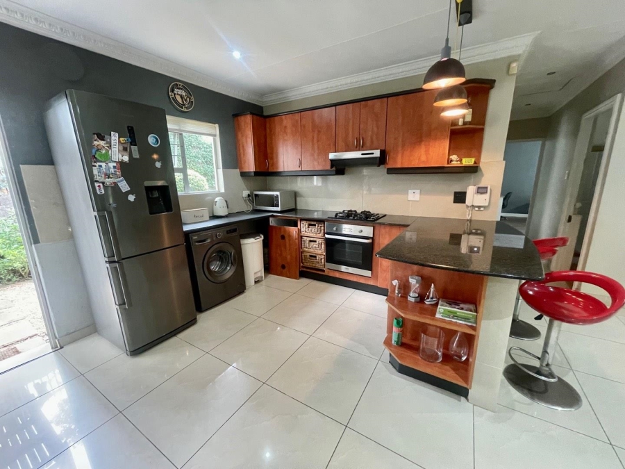 To Let 4 Bedroom Property for Rent in Somerset Park KwaZulu-Natal
