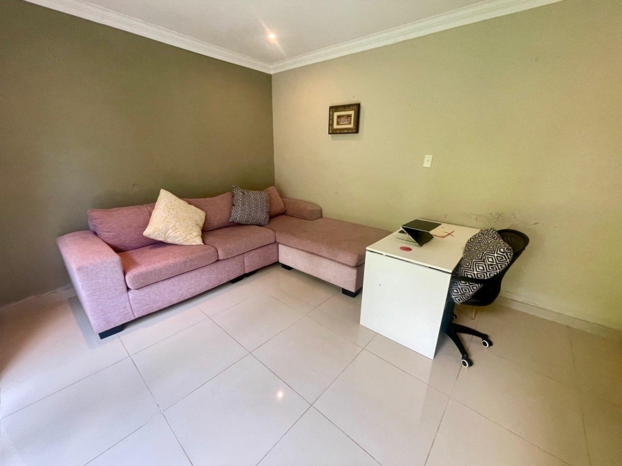 To Let 4 Bedroom Property for Rent in Somerset Park KwaZulu-Natal