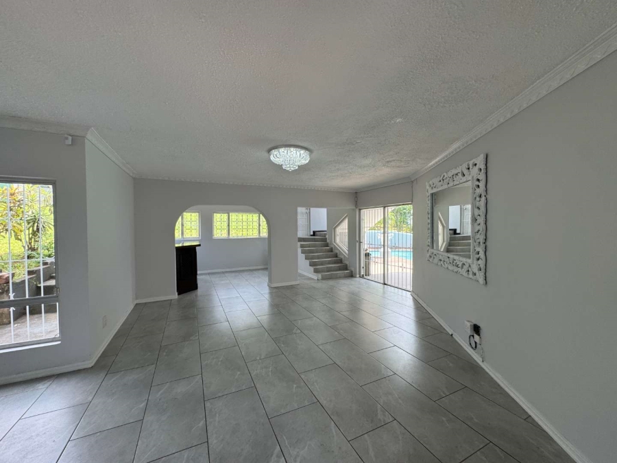 5 Bedroom Property for Sale in Umhlanga KwaZulu-Natal