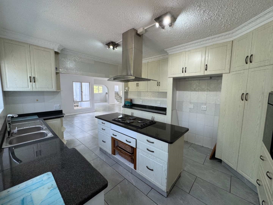 5 Bedroom Property for Sale in Umhlanga KwaZulu-Natal