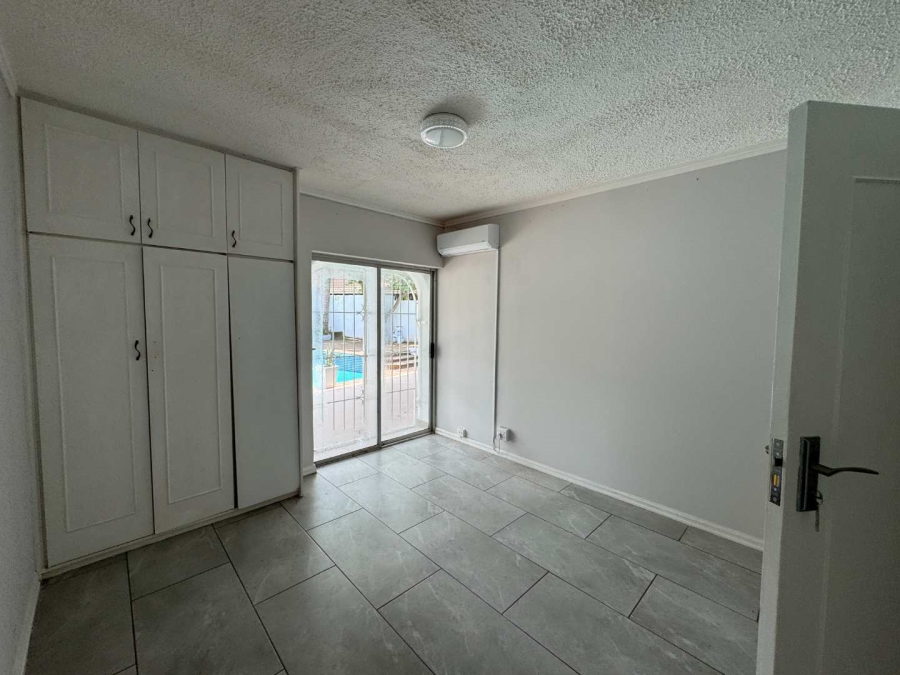 5 Bedroom Property for Sale in Umhlanga KwaZulu-Natal