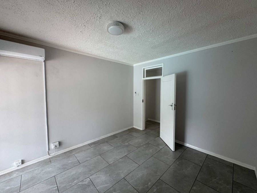 5 Bedroom Property for Sale in Umhlanga KwaZulu-Natal