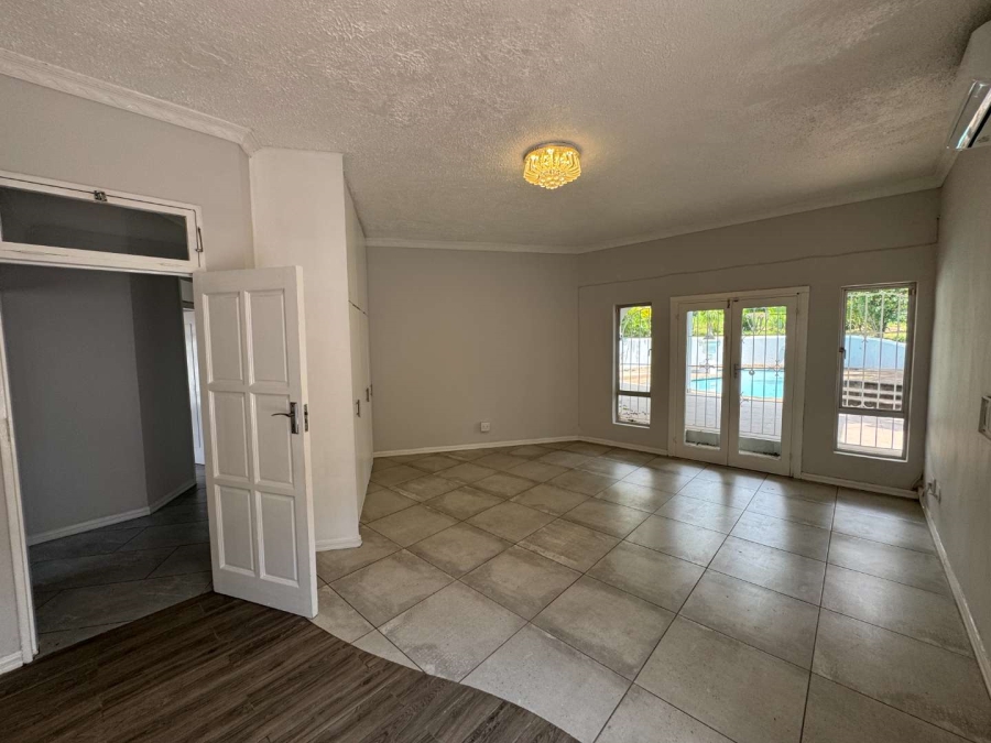 5 Bedroom Property for Sale in Umhlanga KwaZulu-Natal