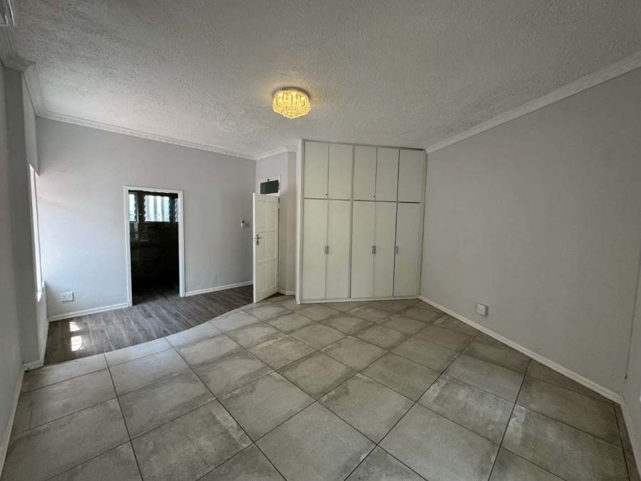 5 Bedroom Property for Sale in Umhlanga KwaZulu-Natal