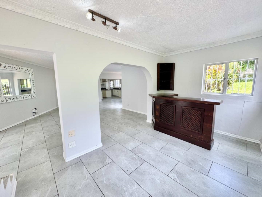 5 Bedroom Property for Sale in Umhlanga KwaZulu-Natal