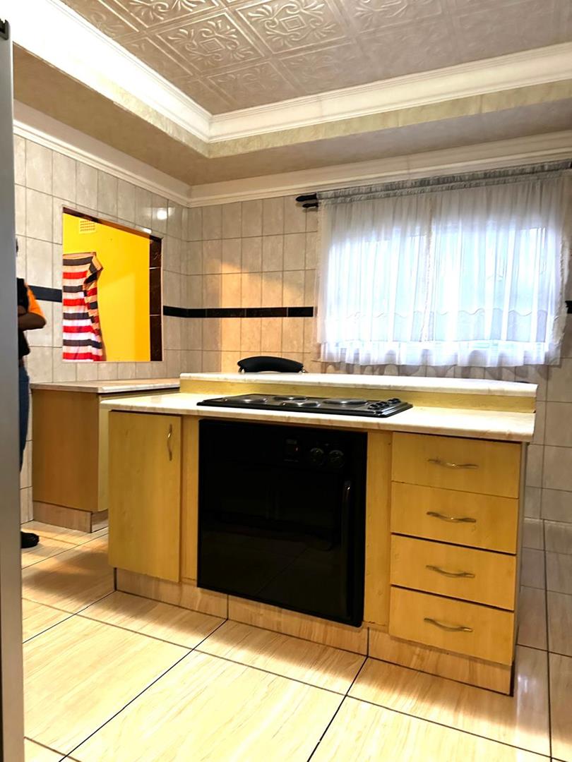 5 Bedroom Property for Sale in Brackenham KwaZulu-Natal
