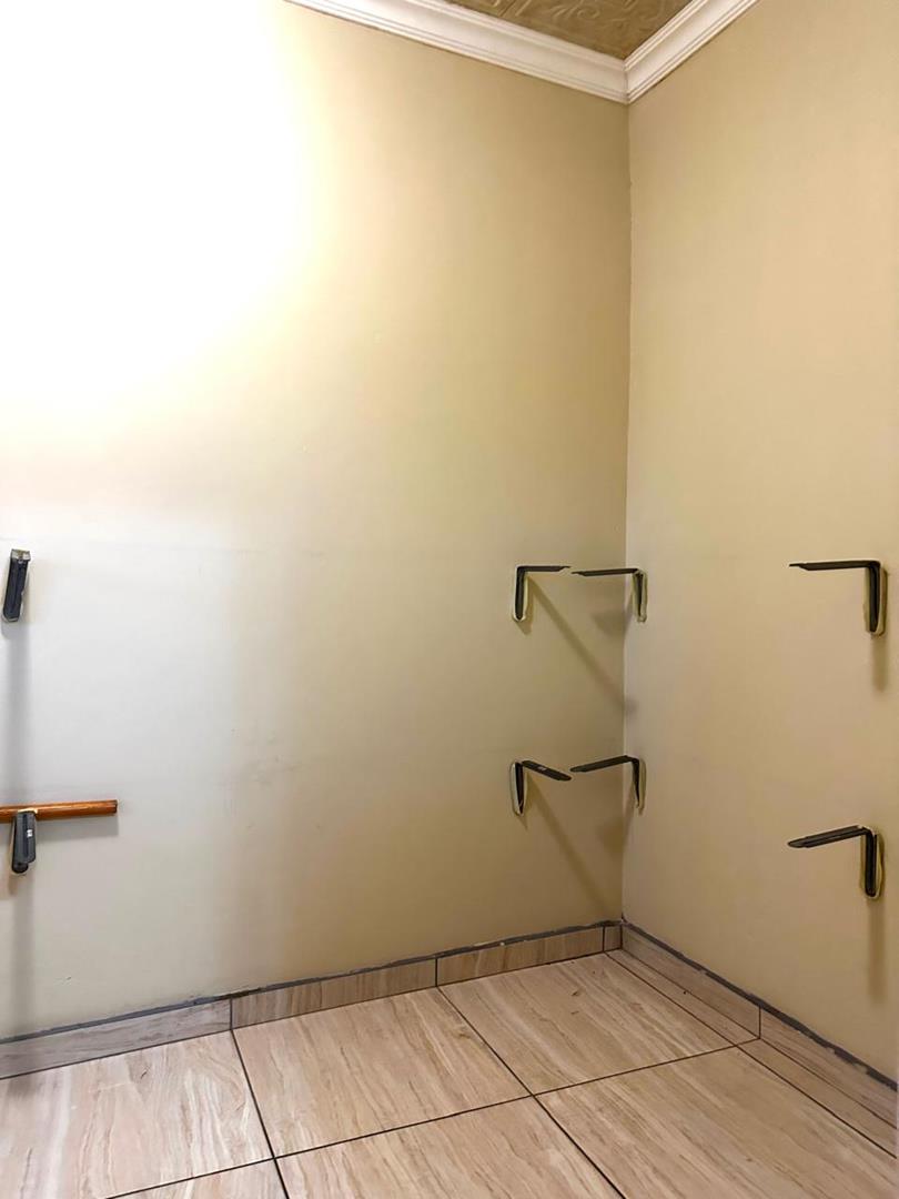 5 Bedroom Property for Sale in Brackenham KwaZulu-Natal