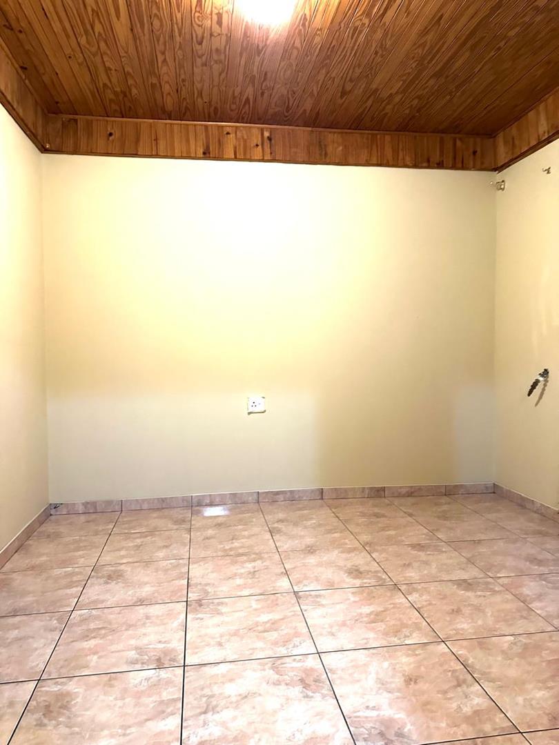 5 Bedroom Property for Sale in Brackenham KwaZulu-Natal