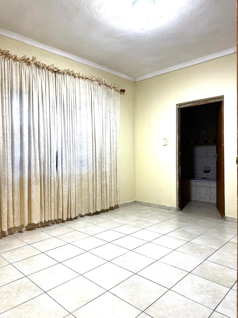 5 Bedroom Property for Sale in Brackenham KwaZulu-Natal