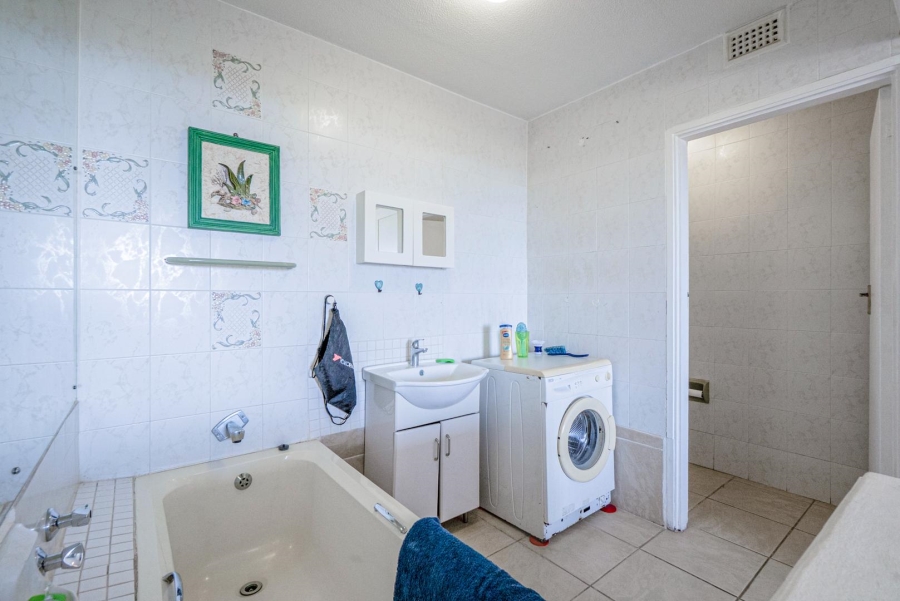 3 Bedroom Property for Sale in Amanzimtoti KwaZulu-Natal