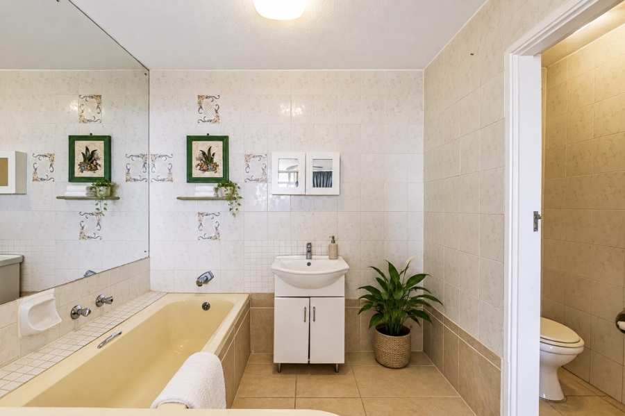 3 Bedroom Property for Sale in Amanzimtoti KwaZulu-Natal