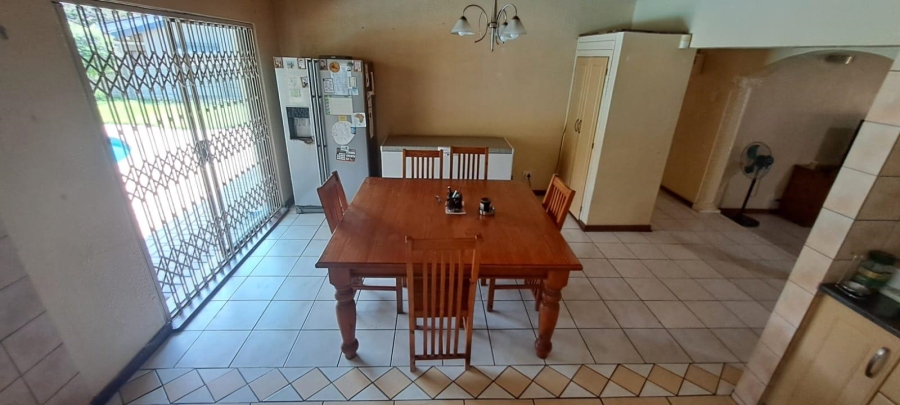 5 Bedroom Property for Sale in Meer En See KwaZulu-Natal