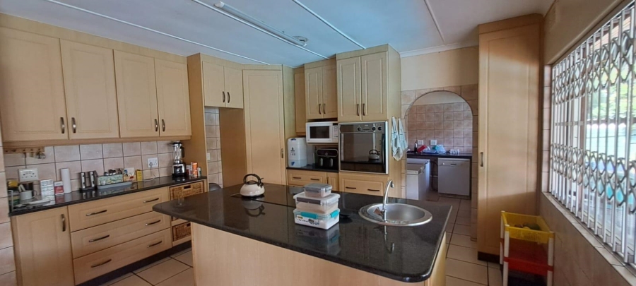 5 Bedroom Property for Sale in Meer En See KwaZulu-Natal