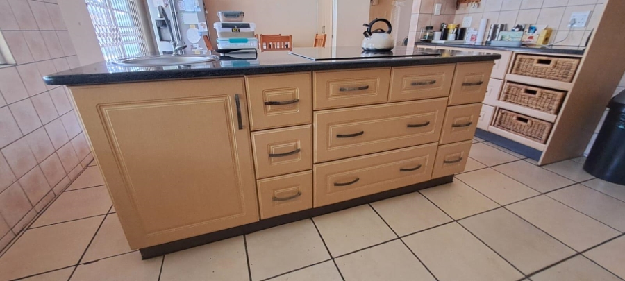 5 Bedroom Property for Sale in Meer En See KwaZulu-Natal