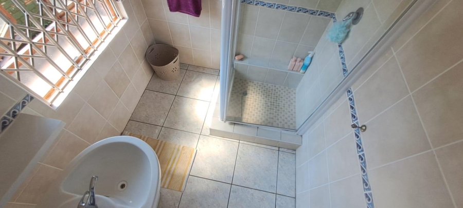 5 Bedroom Property for Sale in Meer En See KwaZulu-Natal