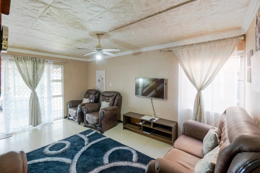 2 Bedroom Property for Sale in Lotus Park KwaZulu-Natal