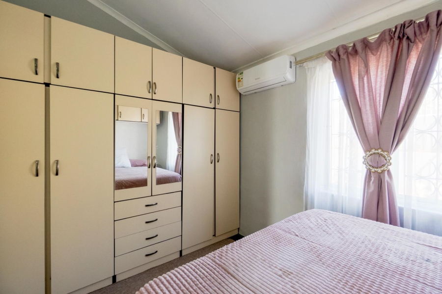 2 Bedroom Property for Sale in Lotus Park KwaZulu-Natal