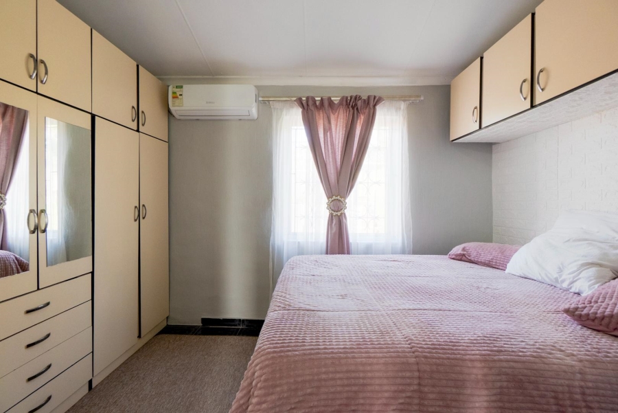 2 Bedroom Property for Sale in Lotus Park KwaZulu-Natal