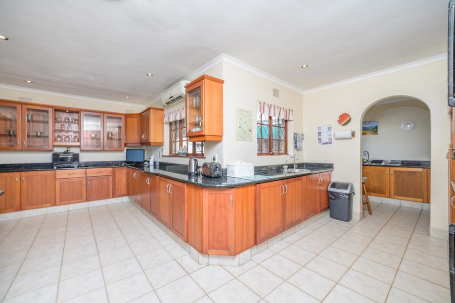 5 Bedroom Property for Sale in La Lucia KwaZulu-Natal