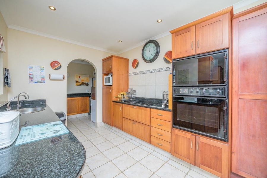 5 Bedroom Property for Sale in La Lucia KwaZulu-Natal